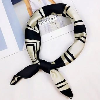 Bandana Uranie | RoyalBandana 1 Bandana Uranie | RoyalBandana