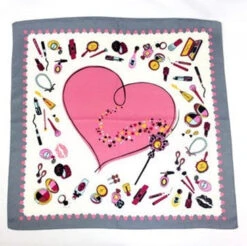 Bandana Love | RoyalBandana -RoyalBandana Shop Bandana love gris carre